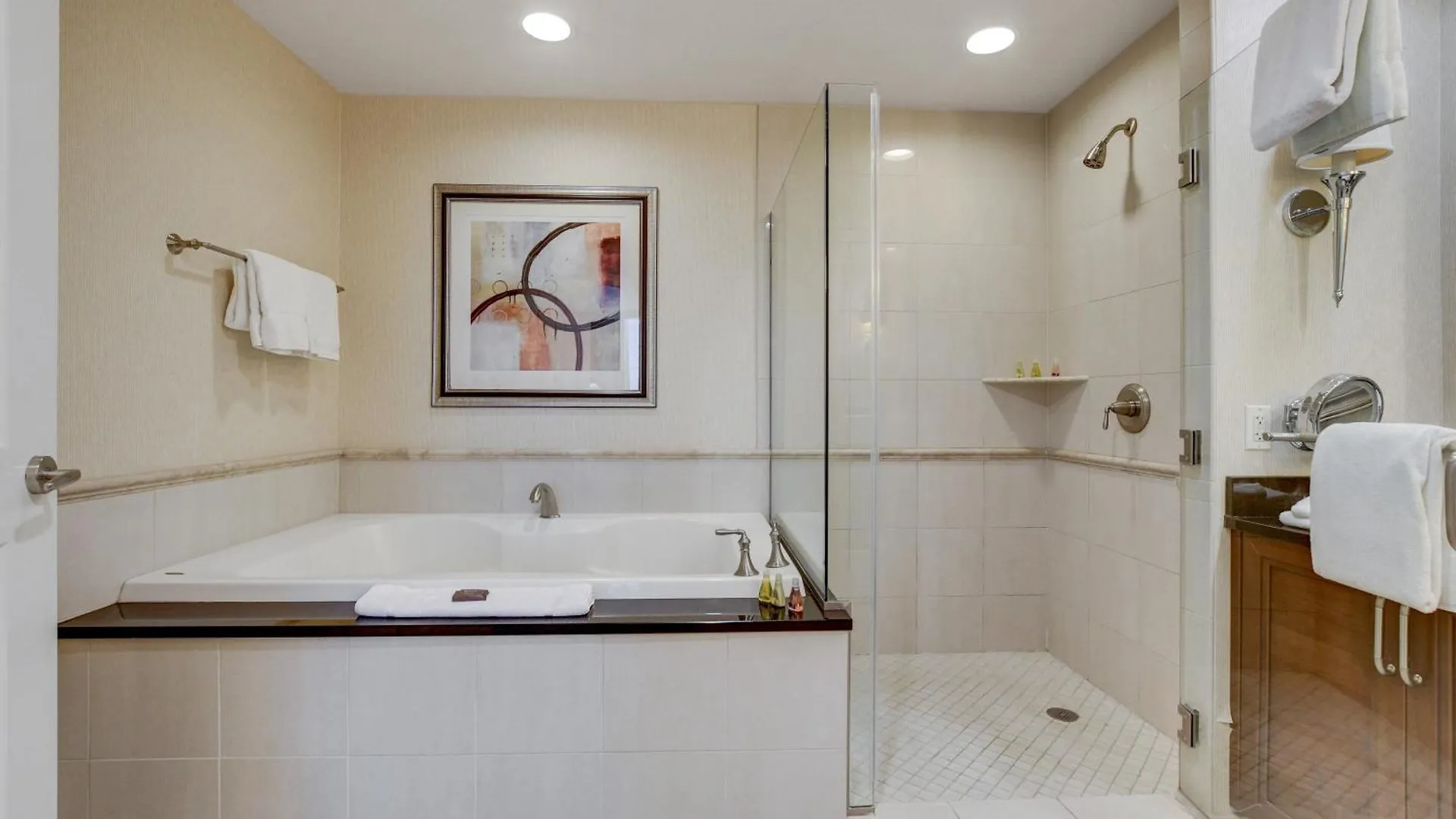 Aparthotel Mgm Studio Suite With Pool View Tower 1 Las Vegas